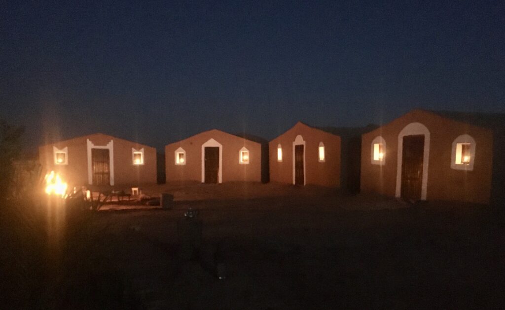 hotel sahara camp
